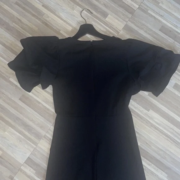 Black frills sleeve jumpsuit. - Picture 3 of 5